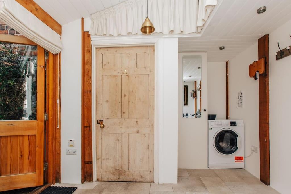 Dolls House - Luxury Townhouse *Sleeps 10* Villa Henley-on-Thames Buitenkant foto